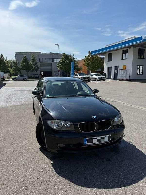 Schwarz Gebraucht 2007 BMW 118 Kleinwagen | 2.300 € (Guter Preis) - Bild 1/4