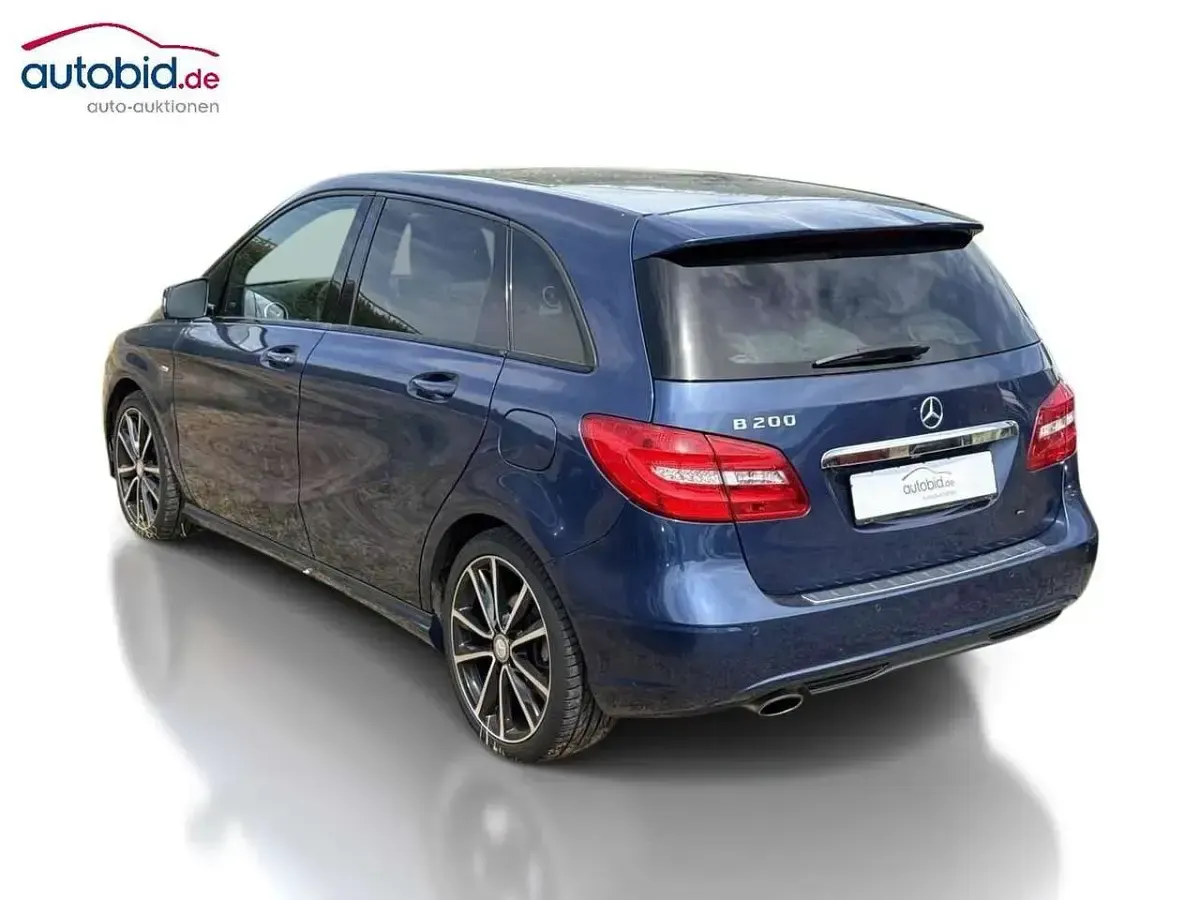 Gebraucht Mercedes B200 Sport 156 PS (114 kW) 2013 Blau metallic Kleinwagen
