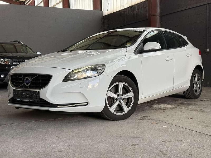 Gebraucht Volvo V40 150 PS (110 kW) 2015 Weiß Limousine