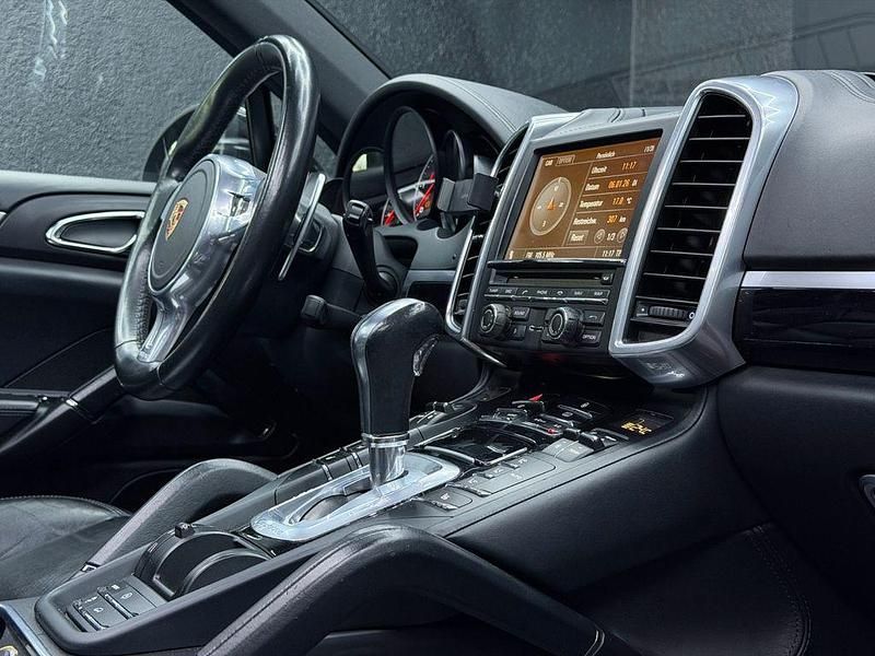 Gebraucht Porsche Cayenne 245 PS (180 kW) 2011 Schwarz SUV