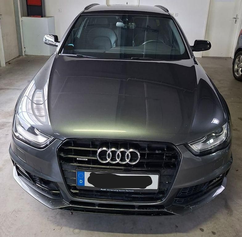 Grau Gebraucht 2015 Audi A4 S-Line Kombi | 15.500 € (Teuer) - Bild 1/4