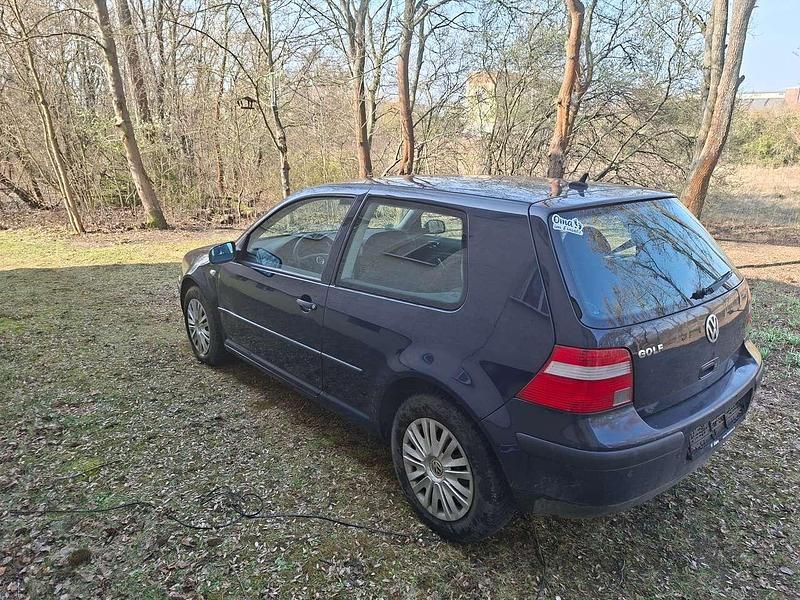 Gebraucht VW Golf IV 75 PS (55 kW) 2003 Blau Limousine