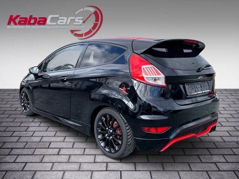Gebraucht Ford Fiesta ST-Line 125 PS (91 kW) 2016 Shadow black Limousine