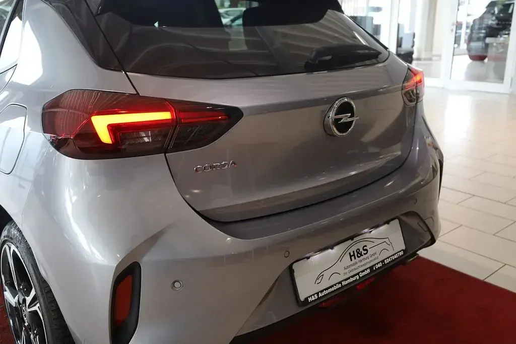 Gebraucht Opel Corsa GS Line 101 PS (74 kW) 2022 Kontrast grau/quarz silber Kleinwagen