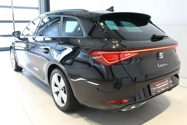 Gebraucht Seat Leon FR 150 PS (110 kW) 2022 Midnight schwarz metallic (midni Kombi