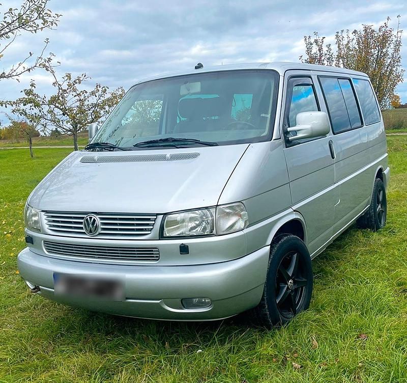 Usado VW Multivan 204 HP (150 kW) 2000 Prateado Monovolume