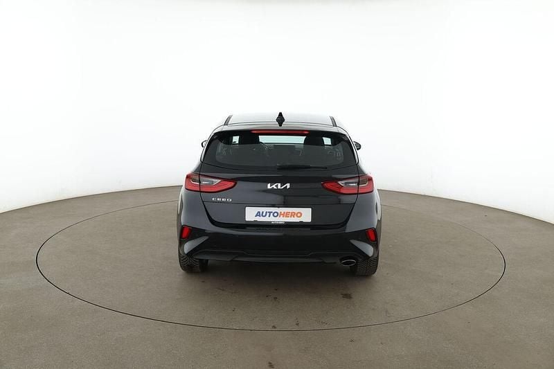 Gebraucht Kia Ceed Vision 140 PS (102 kW) 2025 Schwarz Kleinwagen