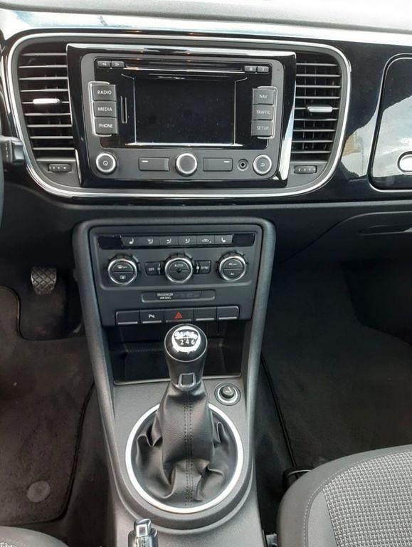 Gebraucht VW Beetle Design 105 PS (77 kW) 2012 Schwarz Kleinwagen