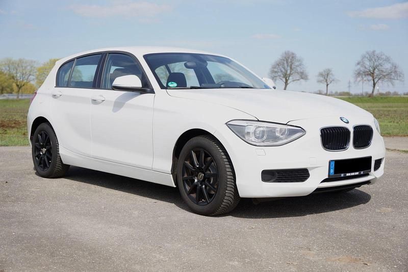 Gebraucht BMW 02 136 PS (100 kW) 2015 Weiß Limousine