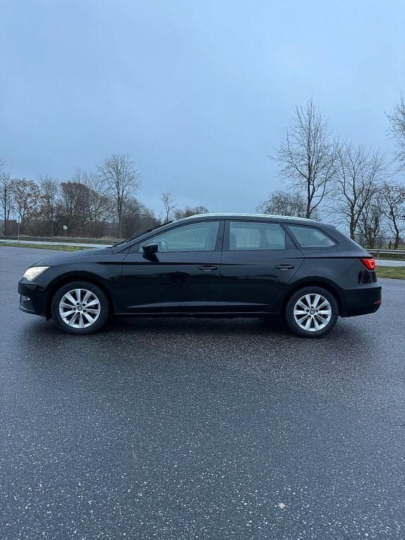 Schwarz Gebraucht 2020 Seat Leon Style Limousine | 14.750 € (Guter Preis) - Bild 1/4