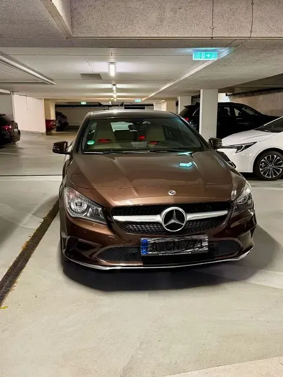 Gebraucht Mercedes CLA220 Business 177 PS (130 kW) 2018 Braun Coupé