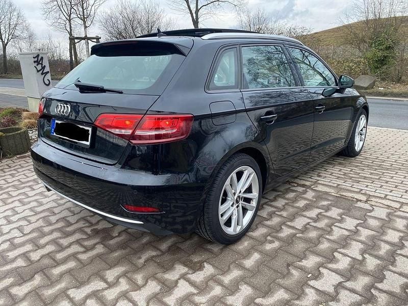 Gebraucht Audi A3 Sport 150 PS (110 kW) 2020 Schwarz Limousine