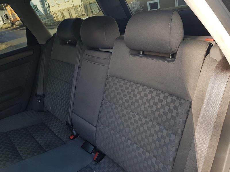 Usata Audi A6 150 CV (110 kW) 2004 Argento Station wagon