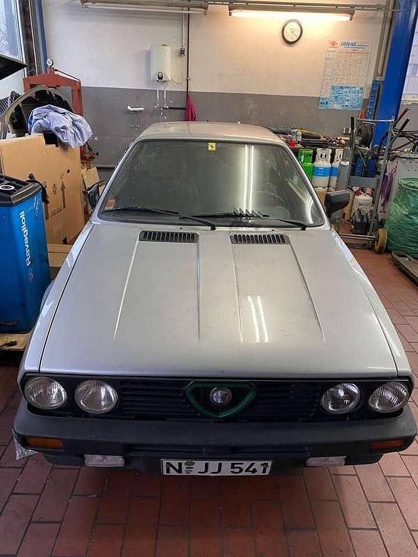 Gebraucht Alfa Romeo Alfasud Sprint Sprint 105 PS (77 kW) 1983 Silbermet Coupé