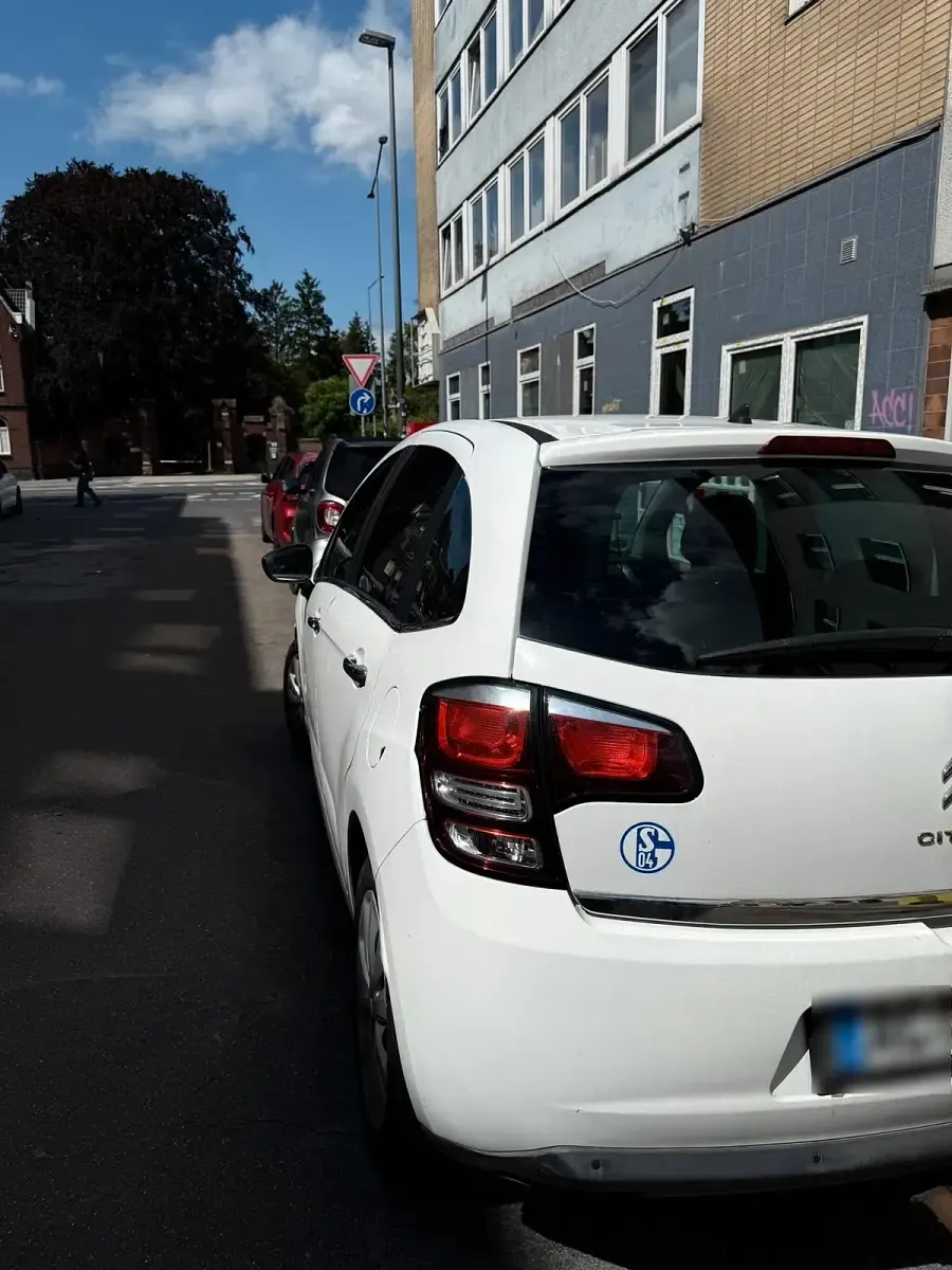 Gebraucht Citroën C3 SELECTION 73 PS (53 kW) 2014 Weiß Kleinwagen