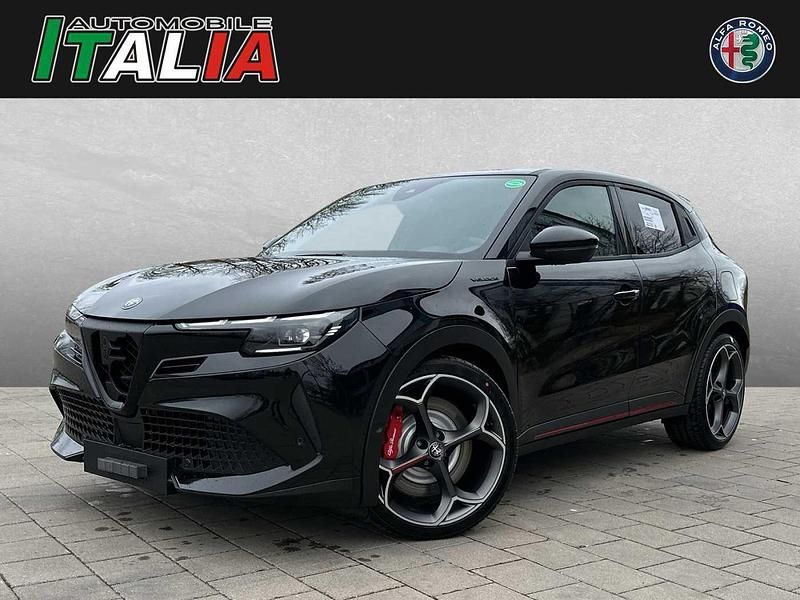 Schwarz (nero tortona) Neu 2025 Alfa Romeo Junior Veloce SUV | 54.730 € - Bild 1/4