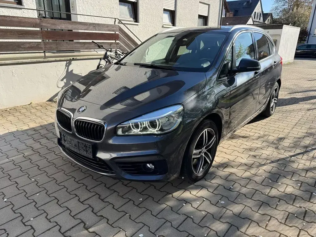 Gebraucht BMW 225 Active Tourer Advantage 224 PS (164 kW) 2016 Schwarz Van / Kleinbus