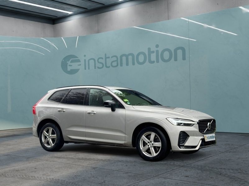 Gebraucht Volvo XC60 Plus 197 PS (144 kW) 2022 Silber SUV