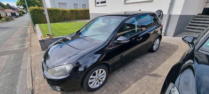 Schwarz Gebraucht 2011 VW Golf VI Trendline Limousine | 6.500 € (Fairer Preis) - Bild 1/4