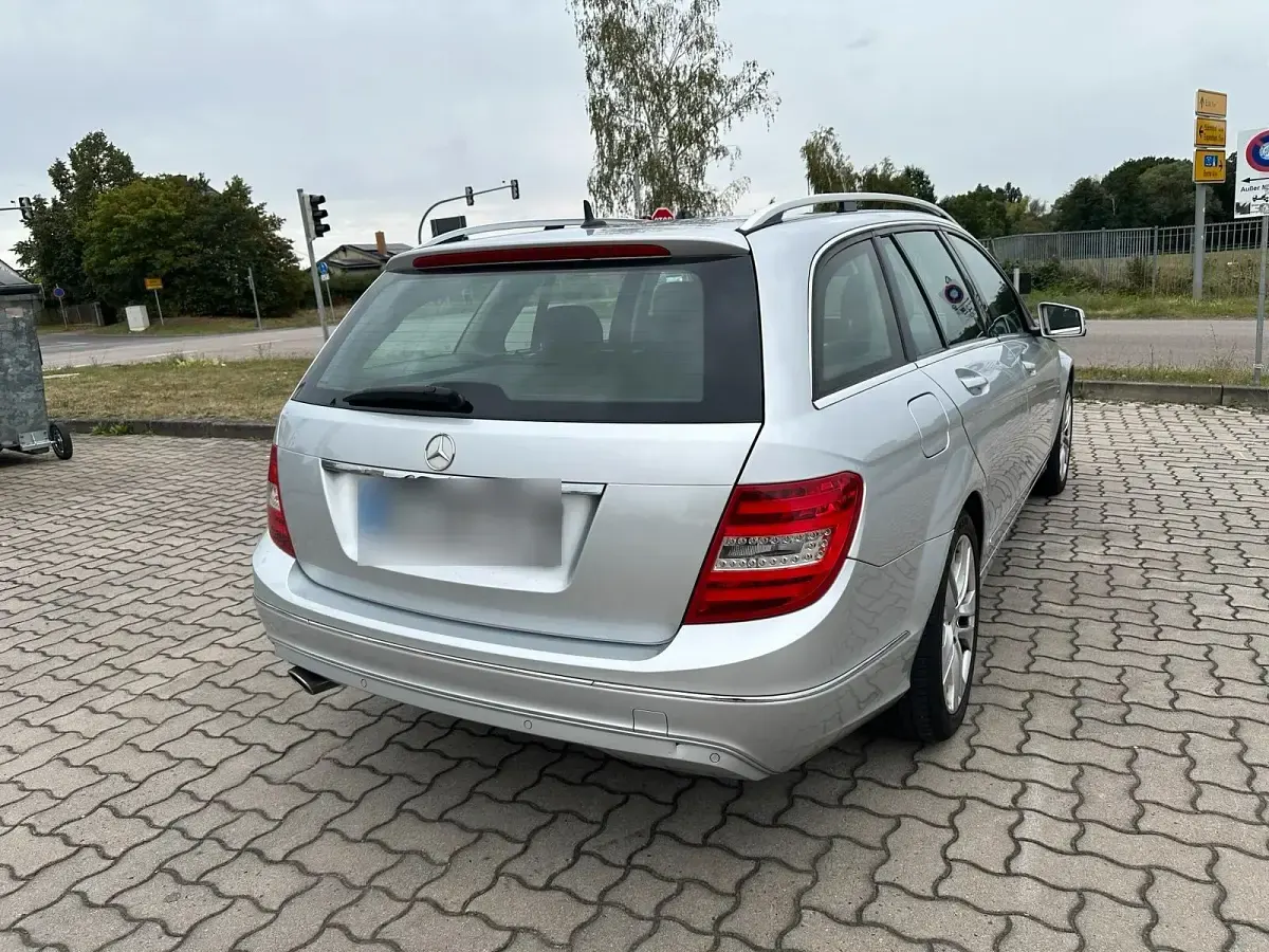 Gebraucht Mercedes C250 204 PS (150 kW) 2012 Silber Kombi