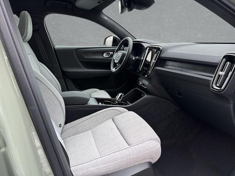 Gebraucht Volvo C40 Ultimate 300 kW (408 PS) 2022 Sage green metallic SUV