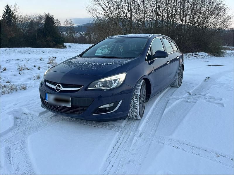 Gebraucht Opel Astra Sport 170 PS (125 kW) 2013 Kombi