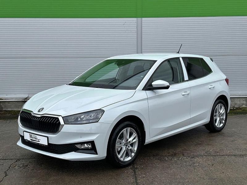 Violett Neu 2025 Skoda 105 Limousine | 20.870 € - Bild 1/2