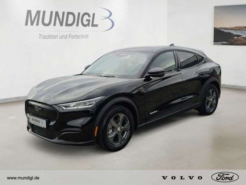 Iridiumschwarz metallic Gebraucht 2021 Ford Mustang Mach-E SUV | 36.890 € (Teuer) - Bild 1/3