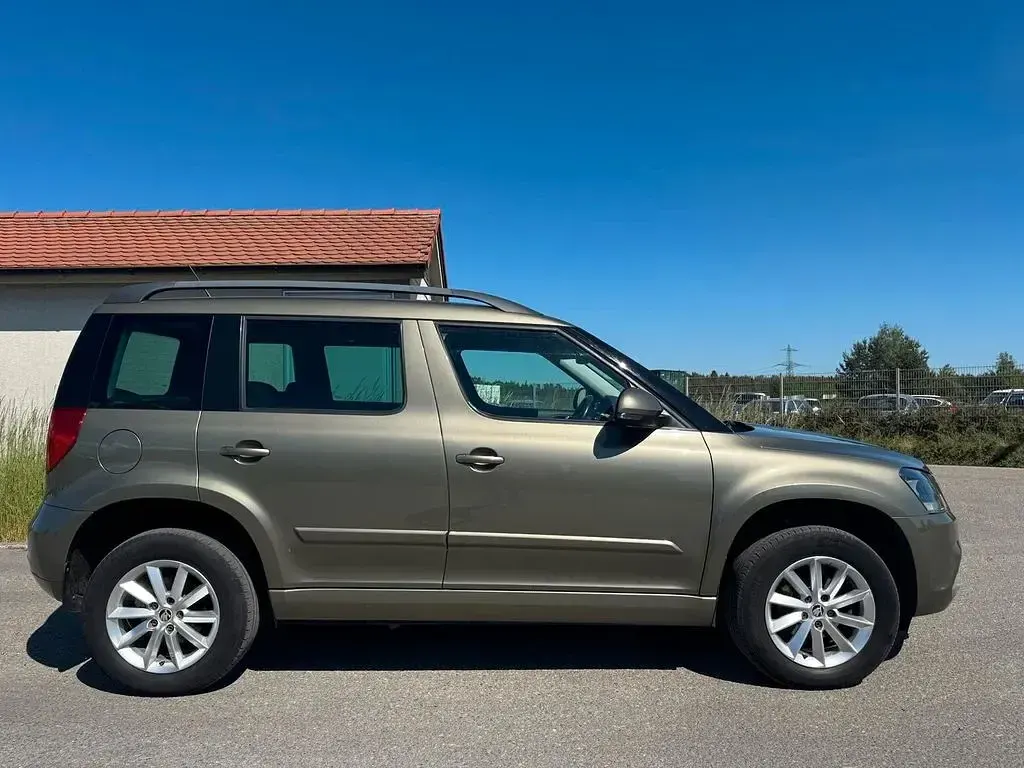 Gebraucht Skoda Yeti Ambition 110 PS (80 kW) 2017 Grün SUV