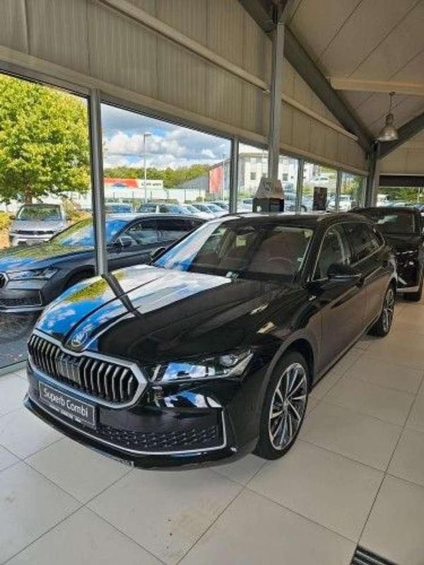 Ebony schwarz metallic Neu 2025 Skoda Superb LAURIN & KLEMENT Kombi | 47.900 € (Fairer Preis) - Bild 1/4