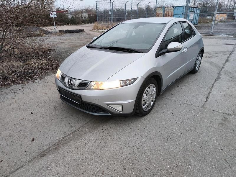 Silber Gebraucht 2009 Honda Civic Limousine | 4.200 € - Bild 1/4