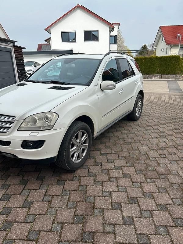 Gebraucht Mercedes ML320 224 PS (164 kW) 2007 SUV