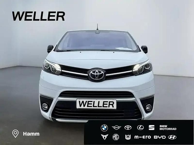 Gebraucht Toyota Proace Executive 177 PS (130 kW) 2024 Ice white (weiss) Van / Kleinbus