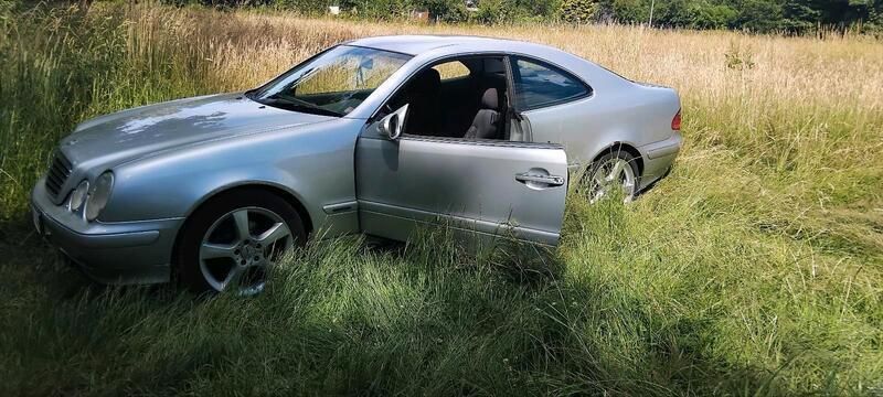 Silber Gebraucht 2001 Mercedes CLK200 Coupé | 1.200 € (Superpreis) - Bild 1/2