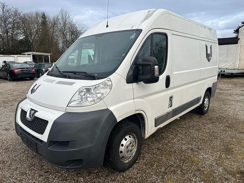 Gebraucht Peugeot Boxer 131 PS (96 kW) 2013 Weiß Van