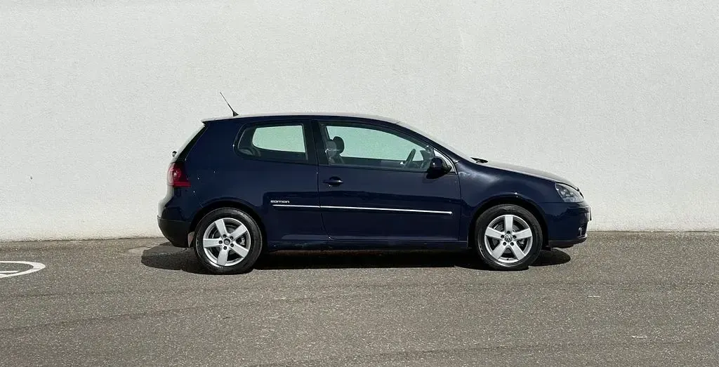 Gebraucht VW Golf V Edition 80 PS (58 kW) 2008 Blau Kleinwagen