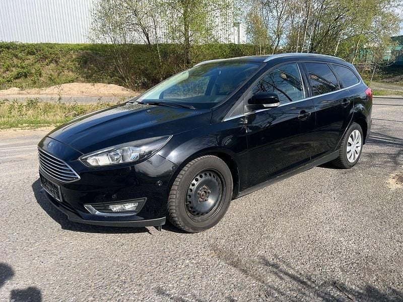 Second-hand Ford Focus ST-Line 150 CP (110 kW) 2017 Negru Break