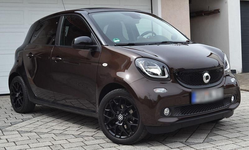 Gebraucht Smart ForFour 90 PS (66 kW) 2018 Braun Kleinwagen
