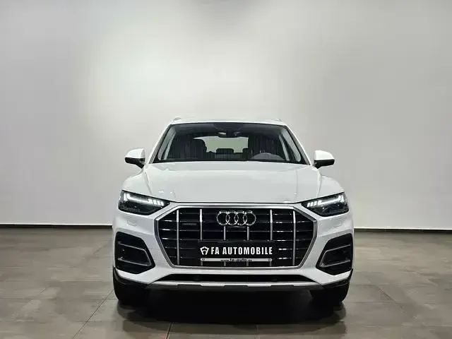 Gebraucht Audi Q5 Sport 204 PS (150 kW) 2024 Gletscherweiß metallic SUV