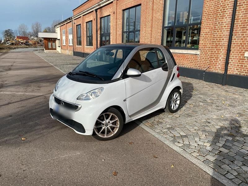 Weiß Gebraucht 2013 Smart ForTwo Coupé Coupé | 4.995 € (Fairer Preis) - Bild 1/4