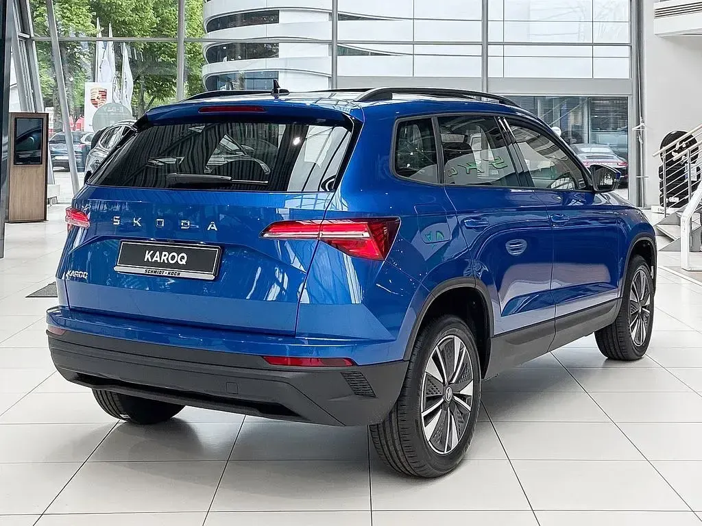 Gebraucht Skoda Karoq Tour 150 PS (110 kW) 2026 Raceblau (blau) SUV