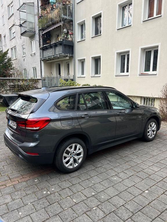 Gebraucht BMW X1 141 PS (103 kW) 2019 Grau SUV