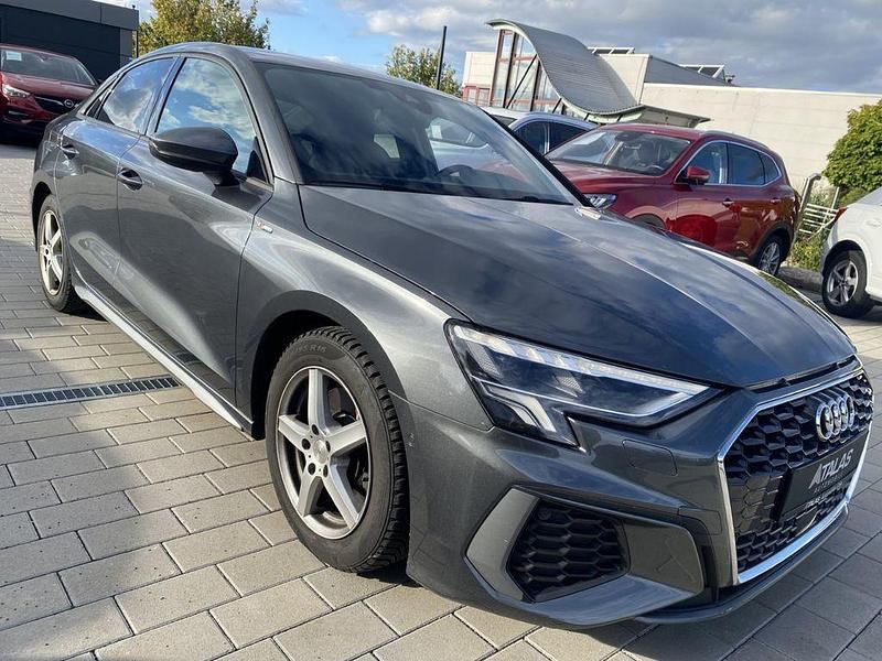 Daytonagrau Gebraucht 2021 Audi A3 S-Line Limousine | 24.700 € (Fairer Preis) - Bild 1/4