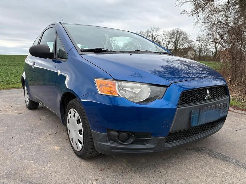 Gebraucht Mitsubishi Colt 75 PS (55 kW) 2010 Blau Kleinwagen