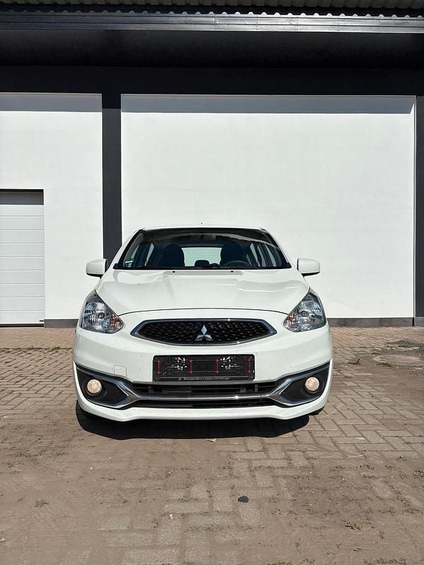 Weiß Gebraucht 2018 Mitsubishi Space Star Kleinwagen | 5.390 € (Etwas zu teuer) - Bild 1/4
