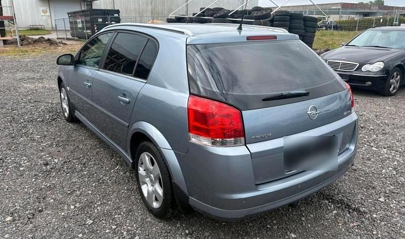 Gebraucht Opel Signum 155 PS (114 kW) 2006 Silber Kleinwagen