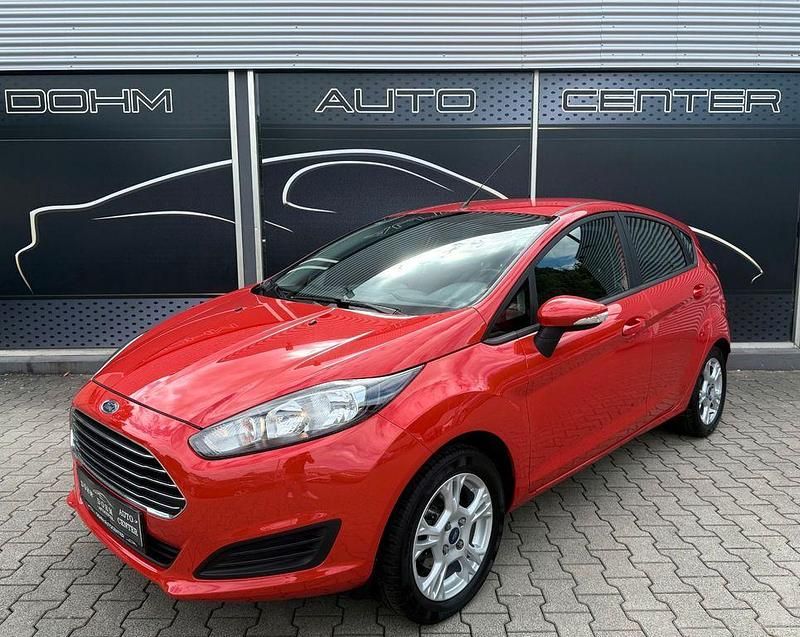 Gebraucht Ford Fiesta SYNC Edition 80 PS (58 kW) 2014 Rot Kleinwagen