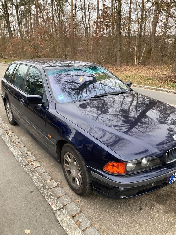 Gebraucht BMW 520 150 PS (110 kW) 1999 Blau Kombi