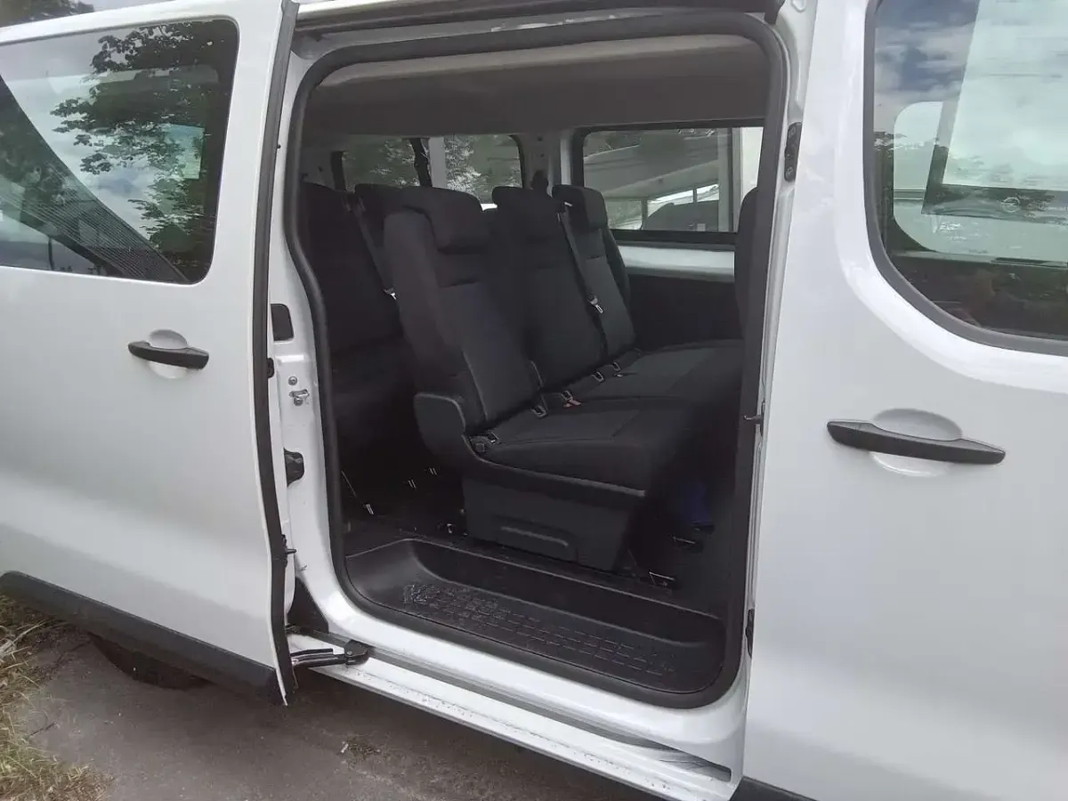 Neu Opel Vivaro 179 PS (131 kW) 2026 Kaolin weiss Van / Kleinbus