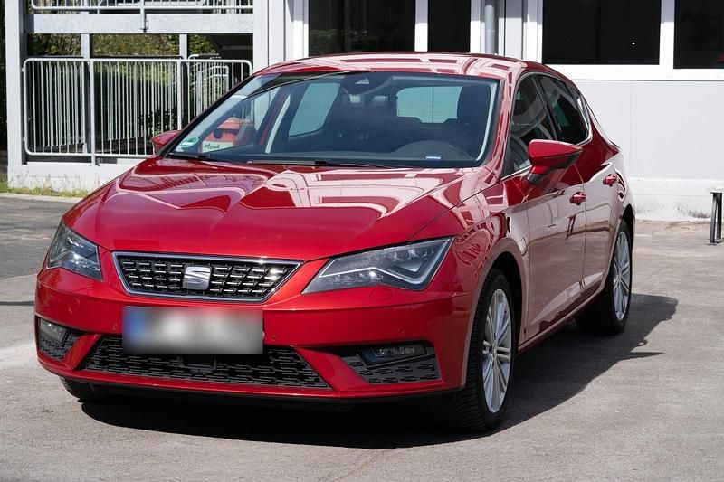 Second-hand Seat Leon XCELLENCE 150 CP (110 kW) 2017 Roșu Berlinǎ